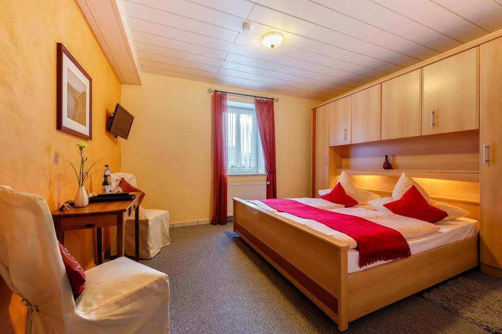Moselhotel Ludwigs Köwerich Habitación foto